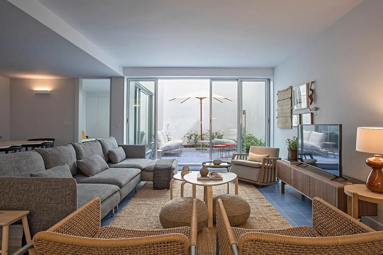 Piso Azul Premium Apartments In Bairro Alto By Lovelystay Lisbona