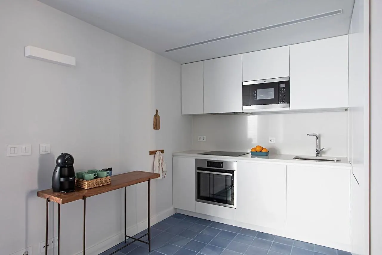 Piso Azul Premium Apartments In Bairro Alto By Lovelystay Lisbona