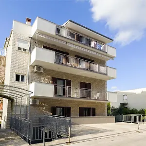 Lucia Appartement Split